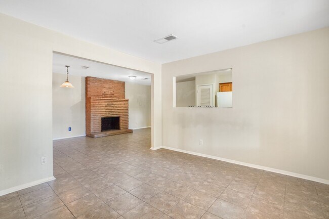 Building Photo - 26407 Magnolia Dr
