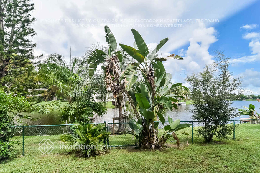 Building Photo - 12667 White Coral Dr