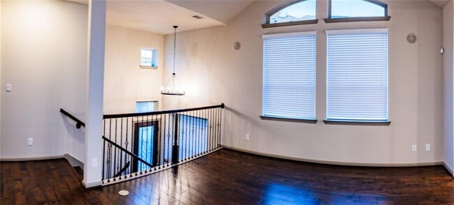 Building Photo - 211 Cheswood Forest Pl