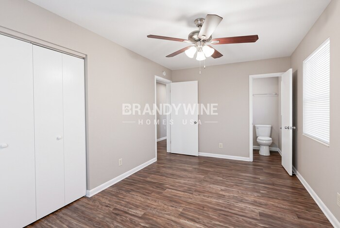 Building Photo - 4503 Anvers Blvd