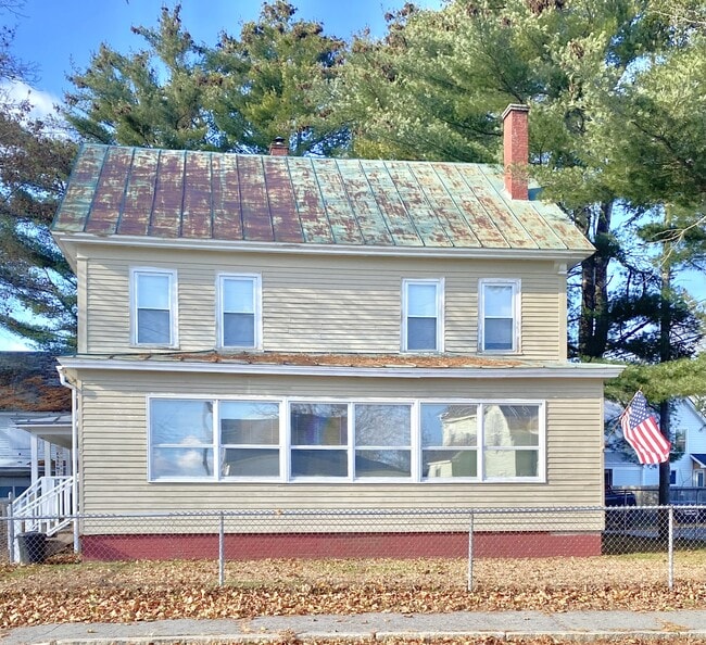 Building Photo - 145 Water St