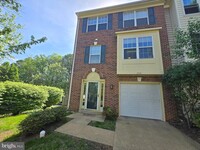 Building Photo - 206 W Park Dr