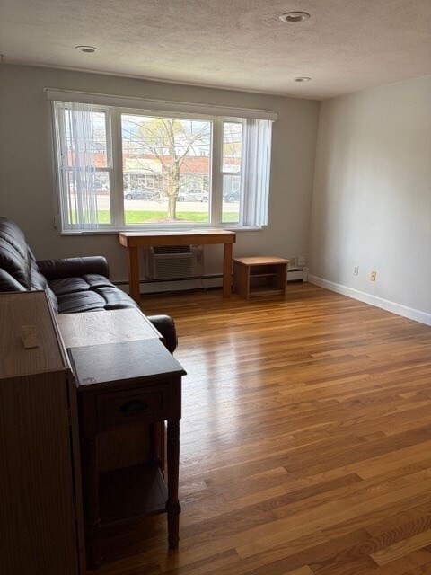 Building Photo - 31 Warren St