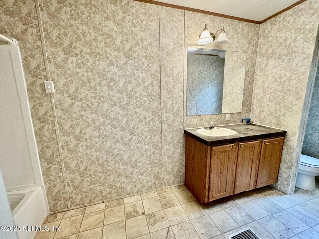 Building Photo - 108 Willow Trail