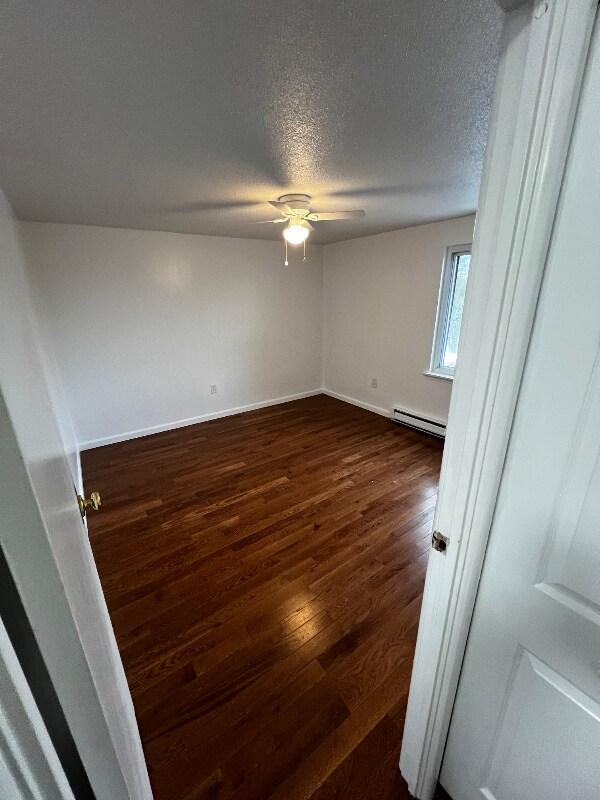 Building Photo - 142 Burgundy Hill Ln