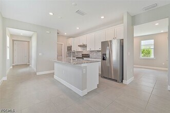 Building Photo - 42218 Edgewater Dr
