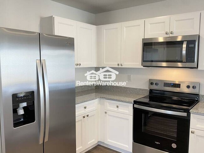 Building Photo - 4bed 2bath NEW build - Great layout w/ Gor...