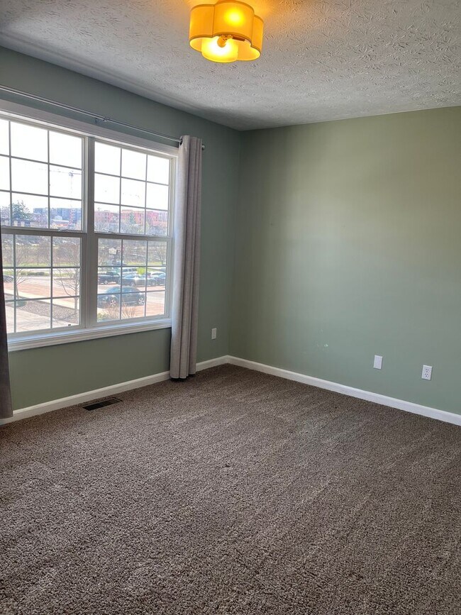 Building Photo - 3 bedroom, brand new!!