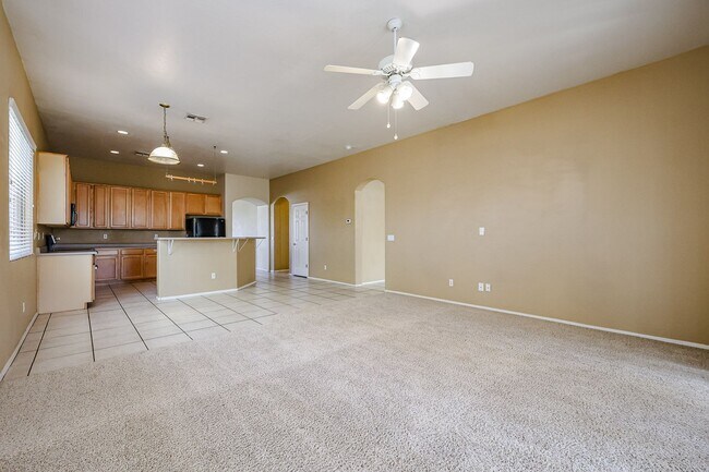 Building Photo - Charming 4BD, 2BA home in Chandler!