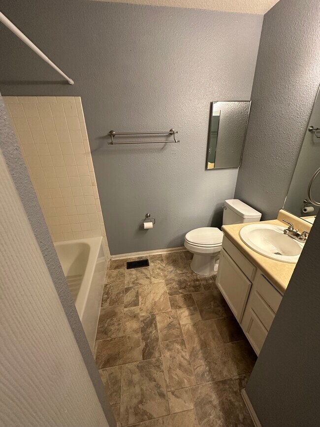 Building Photo - 7504 Banner Ct