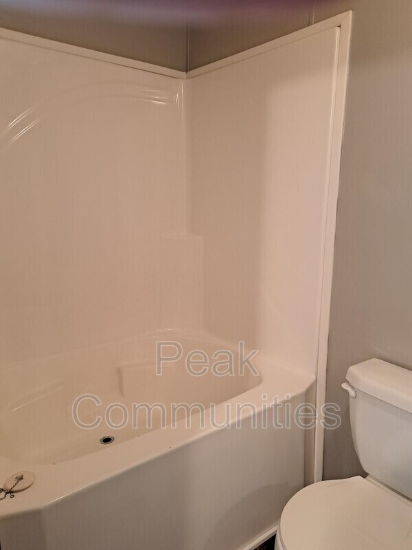 Building Photo - 368 Shady Brook Hts
