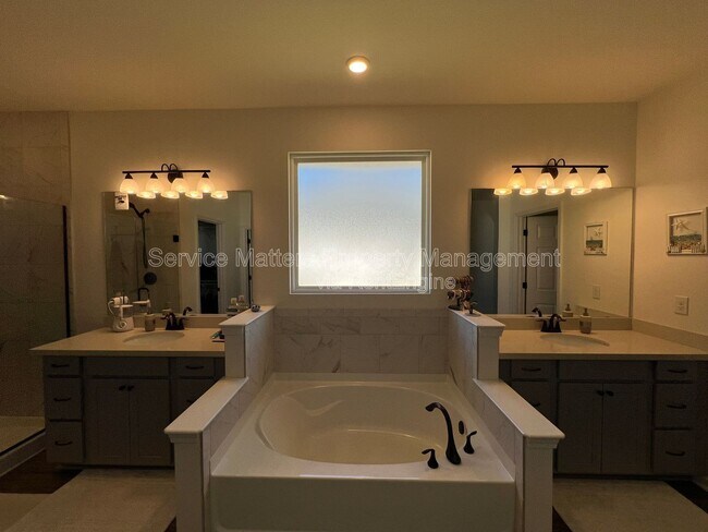 Building Photo - 4130 Lazy Breeze Ln