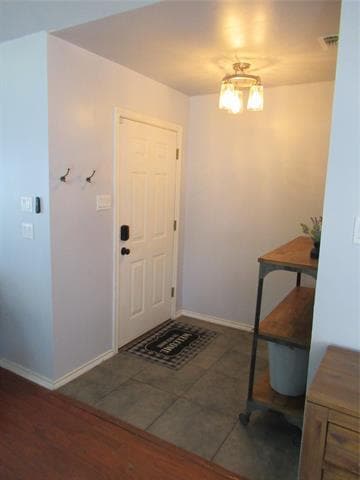 Building Photo - 707 High Crest Dr