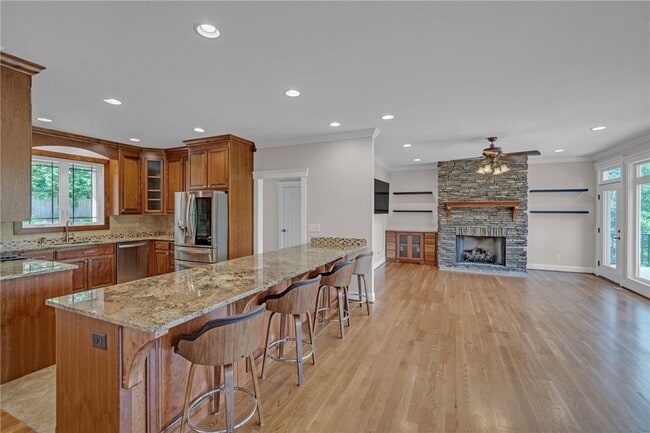 Building Photo - 137 Crawford Lake Dr