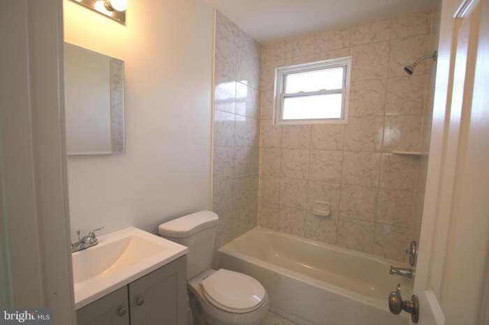 Building Photo - 2737 Iverson St