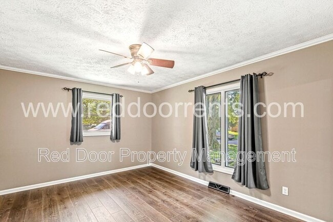 Building Photo - 8635 Bishops Ln