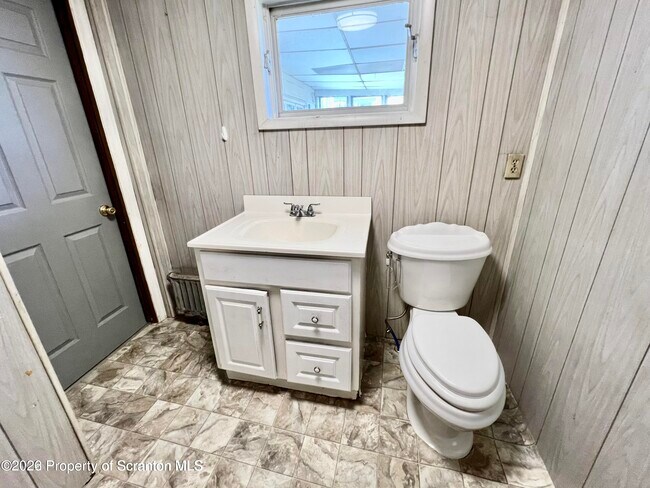 Building Photo - 608 Taylor