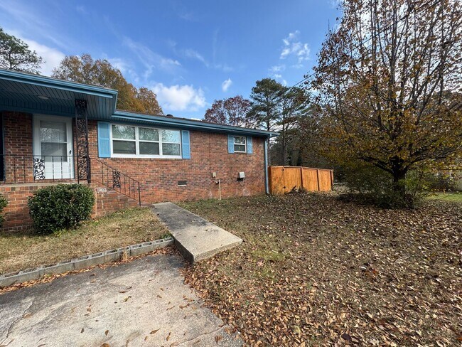 Primary Photo - 5069 Flint Hill Rd SW