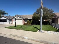 Building Photo - Oakdale charming 3-bedroom, 2-bath home