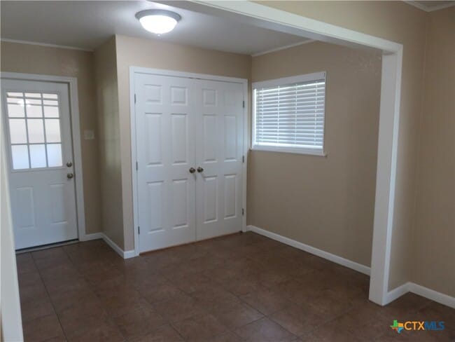 Building Photo - 1339 Mockingbird Ln