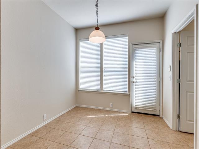 Building Photo - 10800 Astor Dr