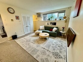 Building Photo - 20 School Ave