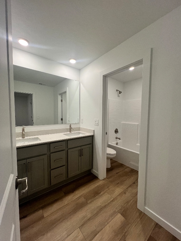 Building Photo - 4112 W Cirrus Ln