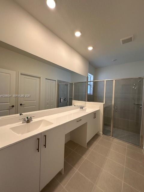 Building Photo - 2265 SE 30th St # Master