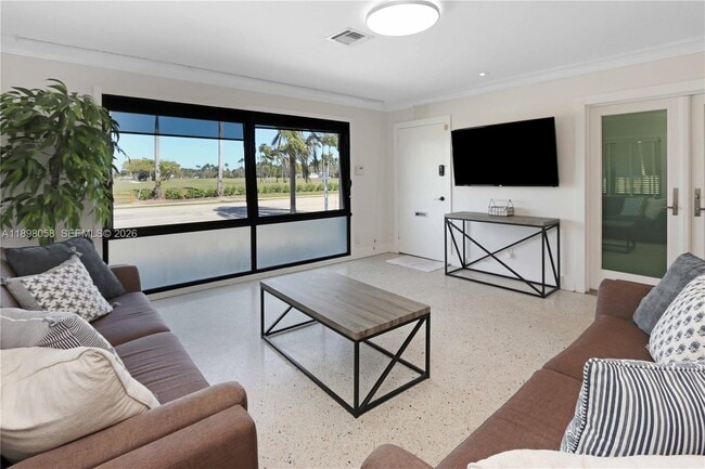 Building Photo - 1410 Polk St