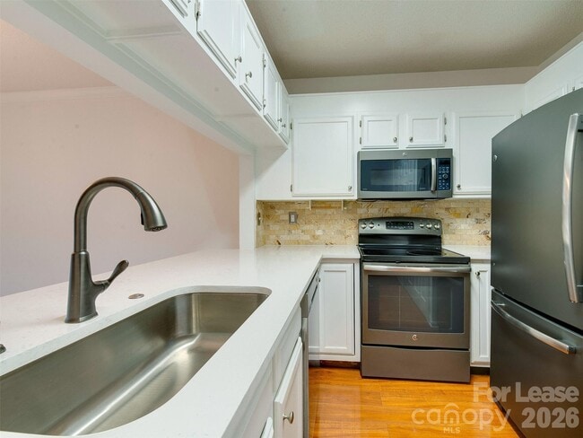 Building Photo - 19827 Henderson Rd