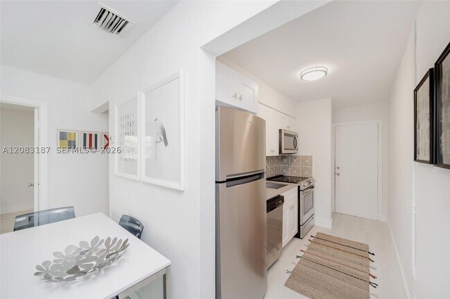 Building Photo - 6210 SW 59th St