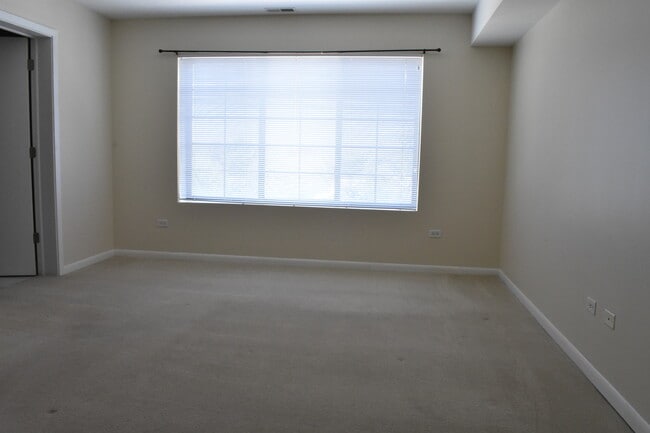 Building Photo - 8255 Skokie Blvd