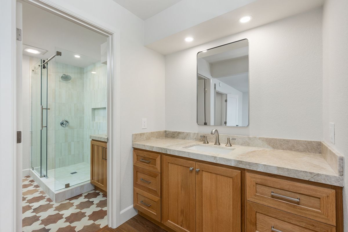 Building Photo - 24512 Alta Vista Dr