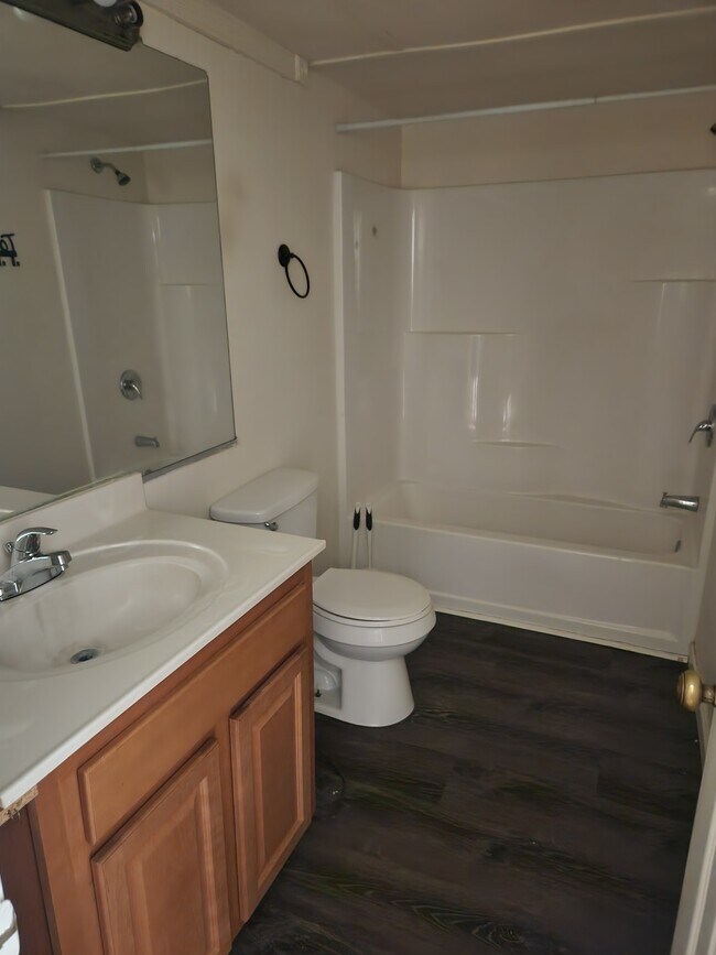 Building Photo - 118 Kiln Dr