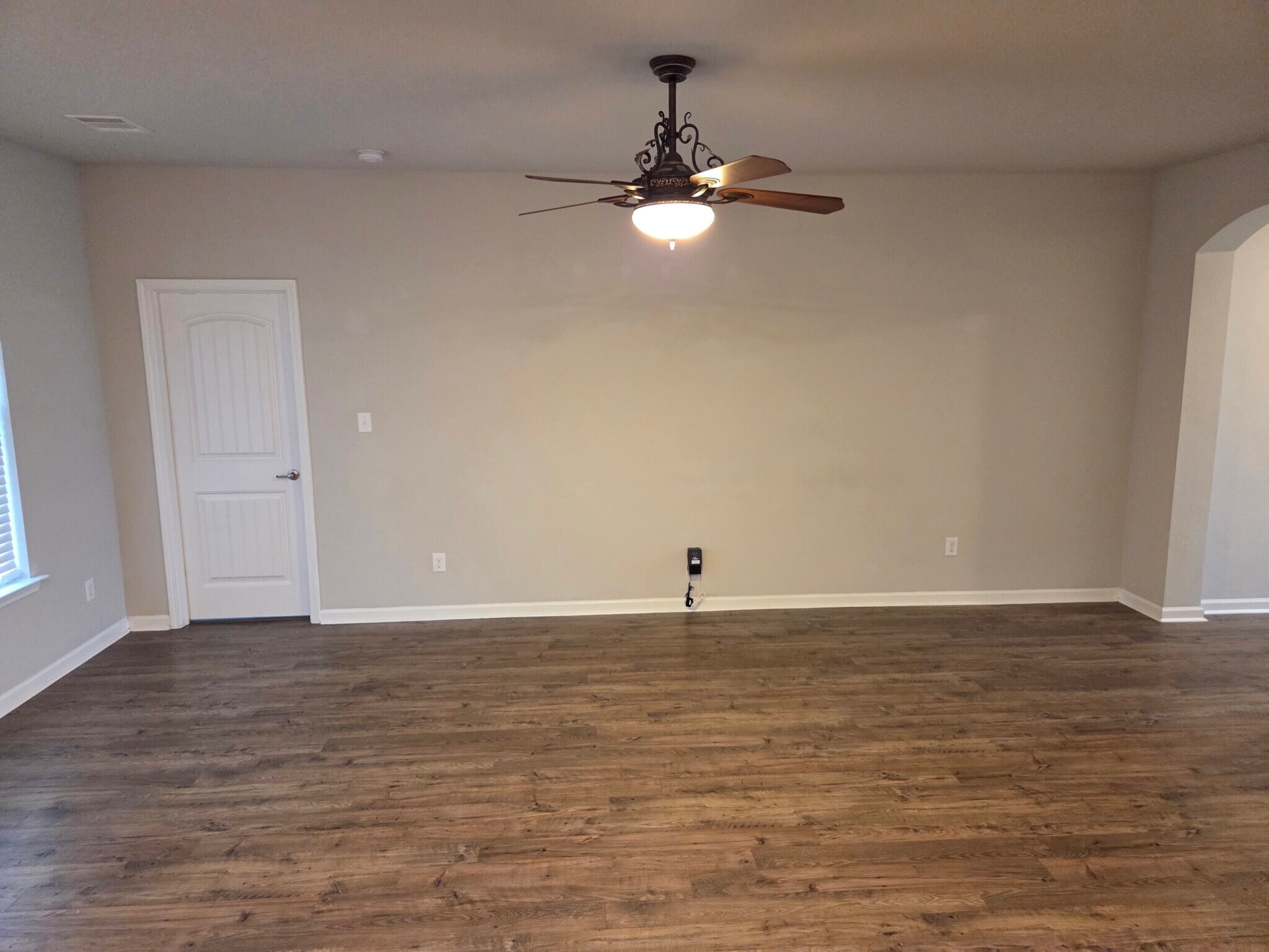 Building Photo - 39356 Legacy Lake Dr