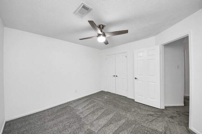 Building Photo - 22907 Copper Creek Ln