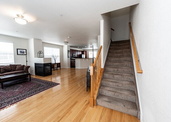 Building Photo - Downtown 3 Bedroom Townhome with 2 Car Garage