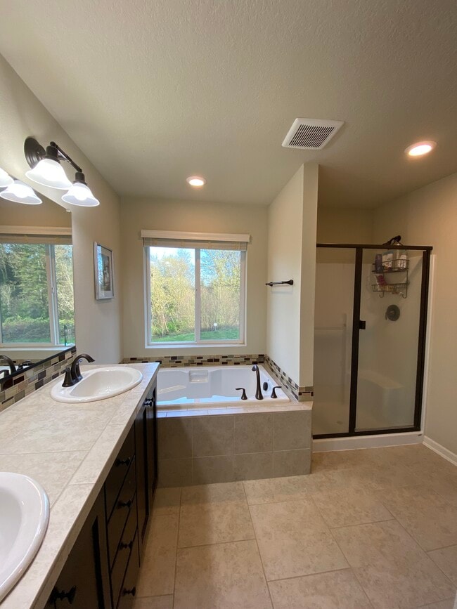 Building Photo - 10030 NW Bartlett Loop