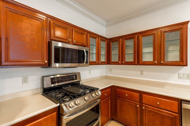 Building Photo - 3 Bedroom Summerlin South Beauty