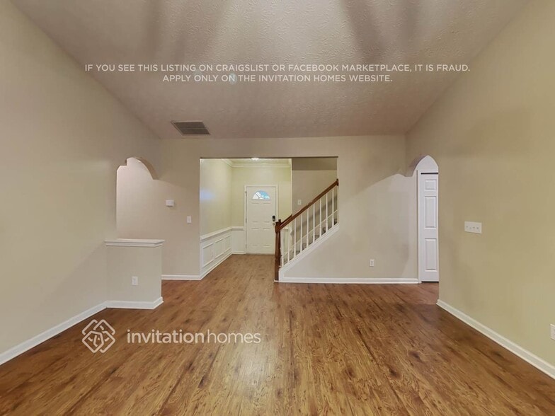 Building Photo - 527 Gables Ct