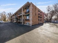 Building Photo - Prime Old Town Location | 2 Bed, 1 Bath Condo