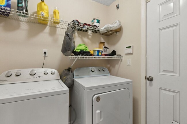 Building Photo - Spacious 3-Bedroom Home with Bonus Room Ne...