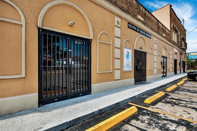 Building Photo - 5208 Harrisburg Blvd