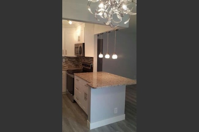 Building Photo - 428 Saxony Way