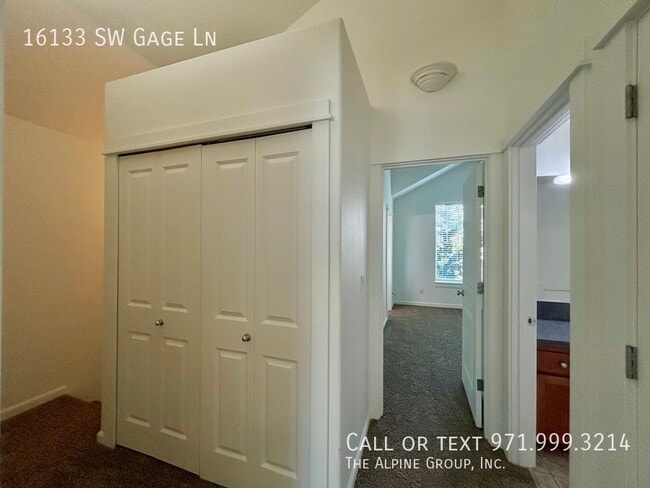 Building Photo - 16133 SW Gage Ln