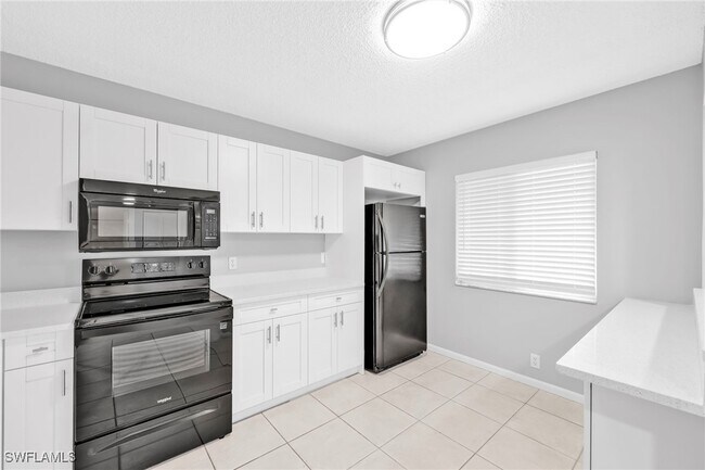 Building Photo - 7791 Esmeralda Way