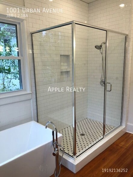 Building Photo - 1001 Urban Ave