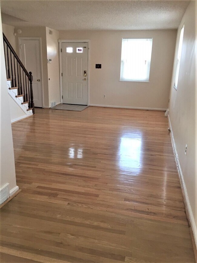 Building Photo - House for Rent in Folcroft