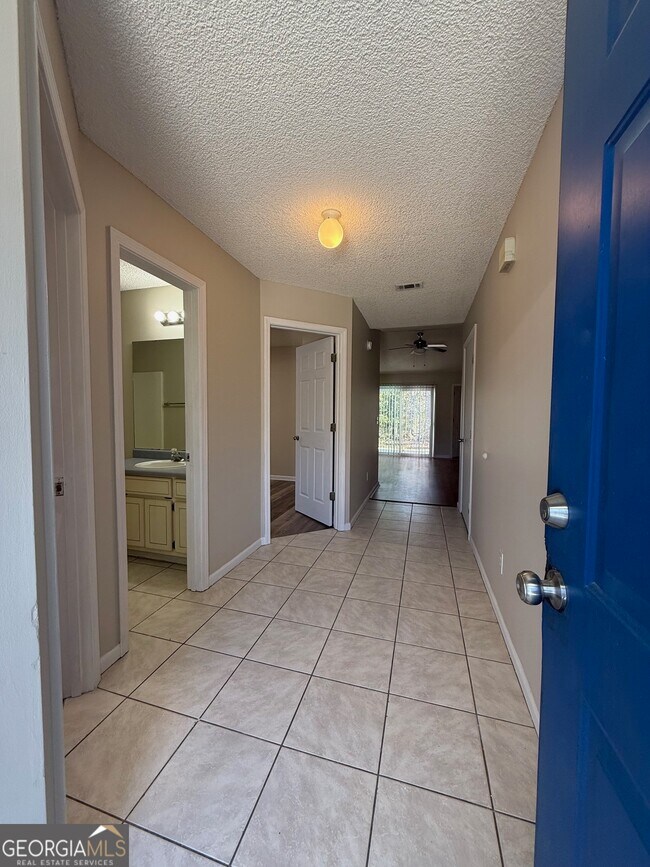 Building Photo - 95 Talbot Ct