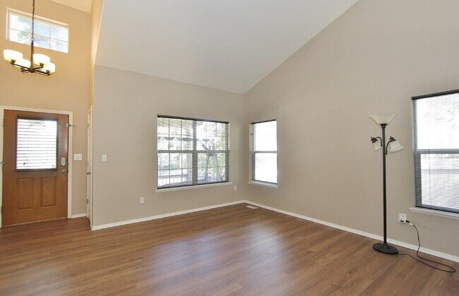 Building Photo - 11265 W Red Maple Dr